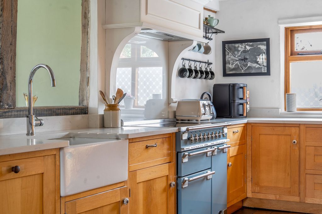 Property photo 3 of 23