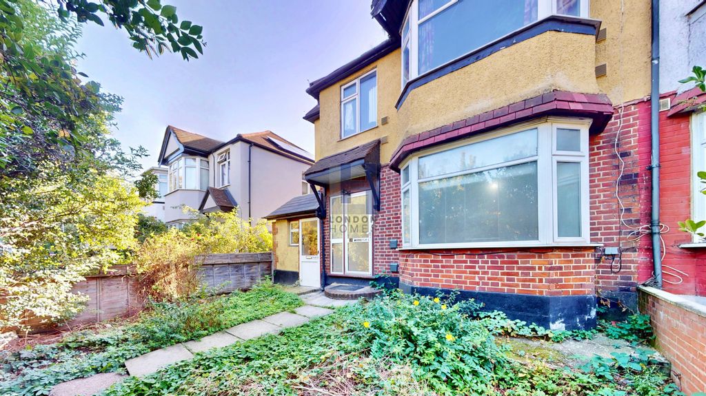 Property photo 1 of 18