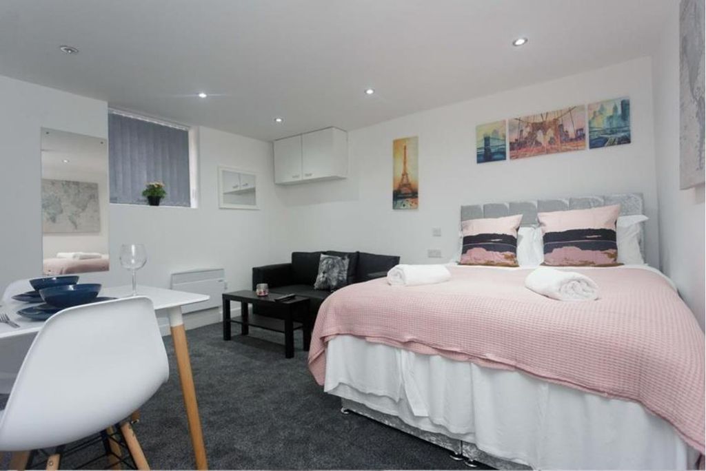 Property photo 3 of 4 Bedroom