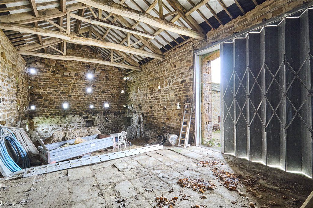 Property photo 3 of 15 Internal Photo