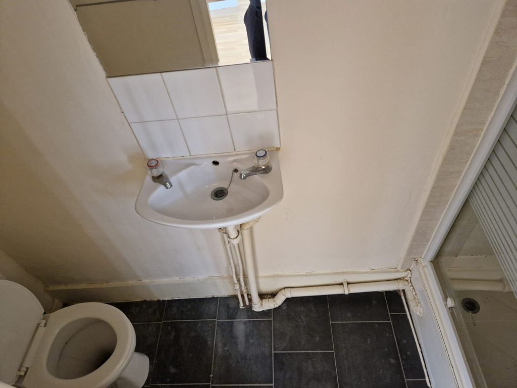 Property photo 3 of 3
