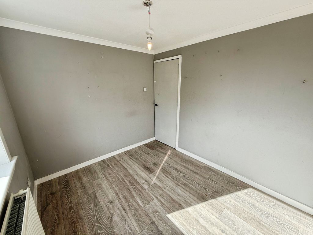 Additional image 10 of 3 bed flat for saleWaulking Mill Road, Clydebank G81