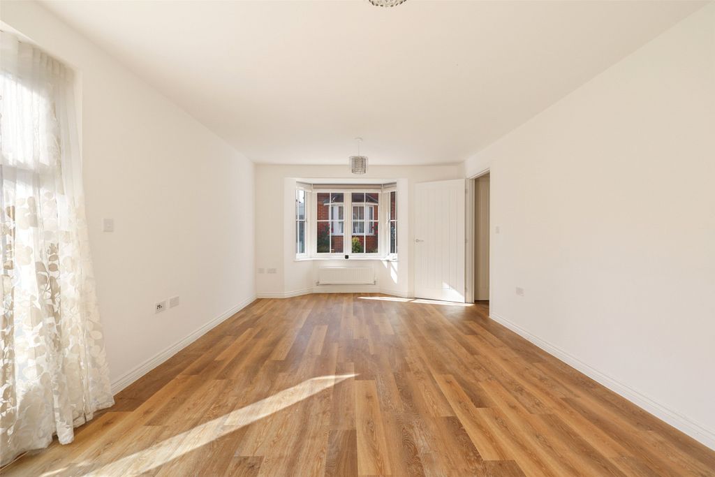 Property photo 2 of 12 Picture No. 04
