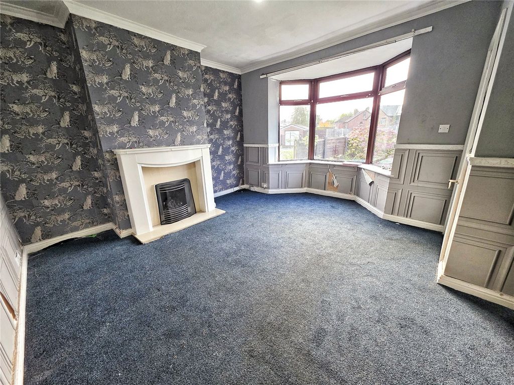 Property photo 2 of 8 Living Room