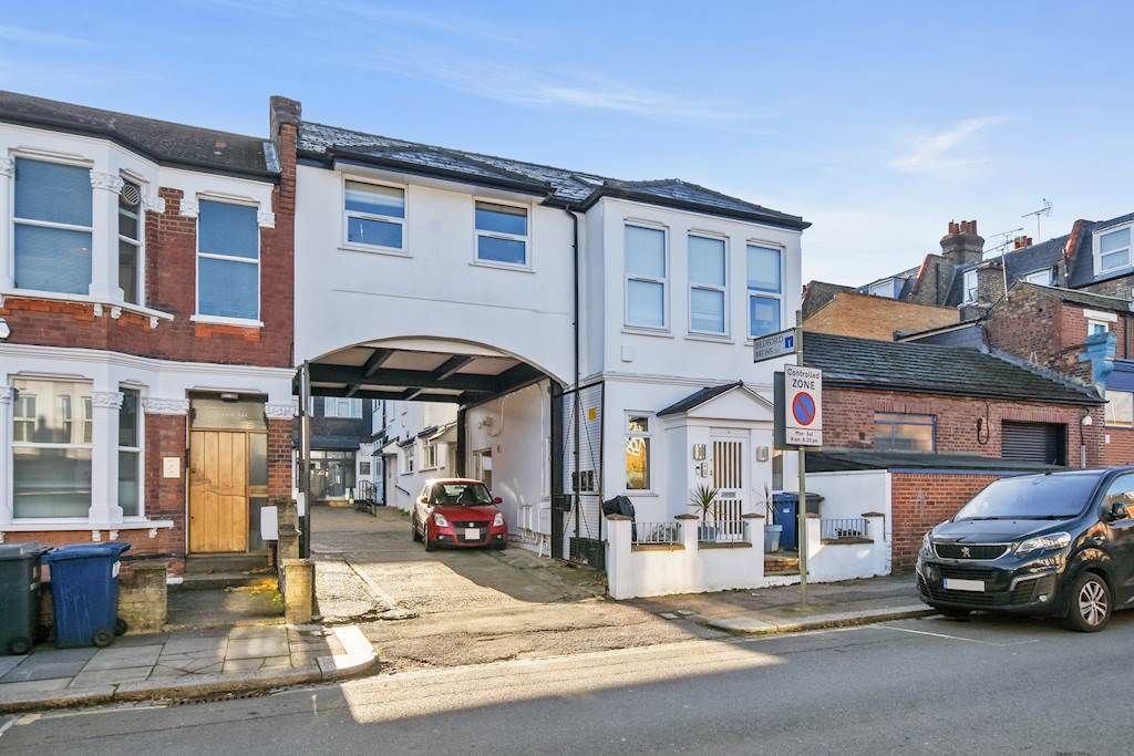 Property photo 1 of 6 01-1697Gcdan - Office 1A Bedford Road - Exterior -