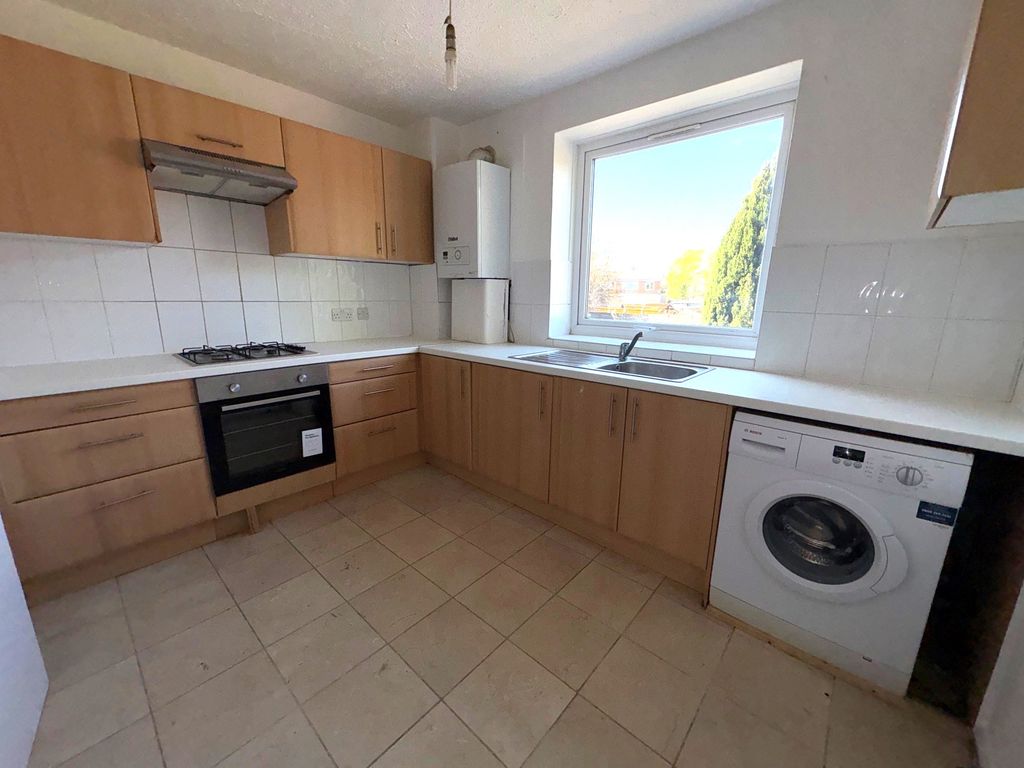 Property photo 2 of 7 Avoncourtkitchen