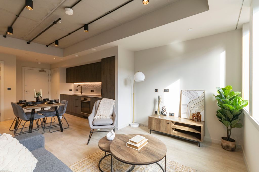 Property photo 3 of 17 Img_9816_1