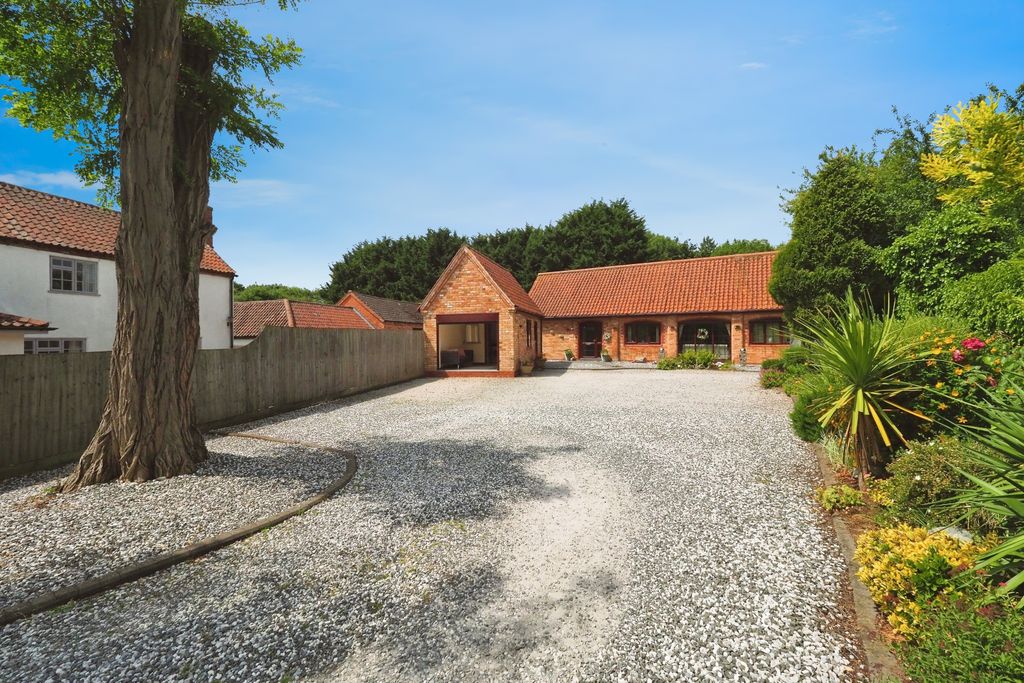 Property photo 1 of 23 Img_7113