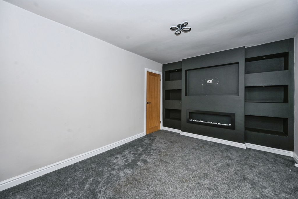 Property photo 3 of 13 Living Room