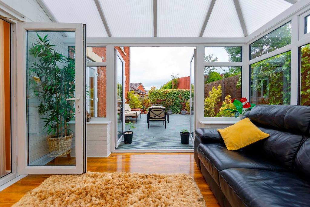 Property photo 2 of 52