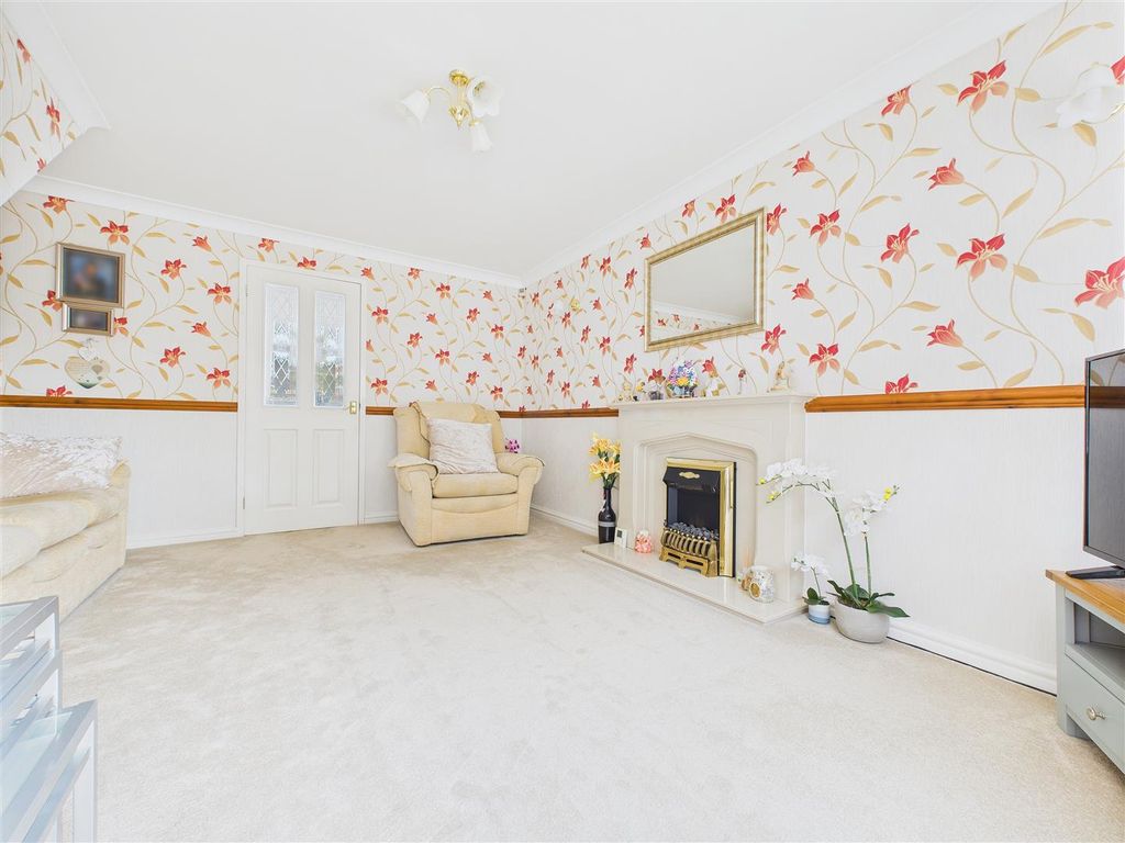 Property photo 3 of 8 Cam02453G0-Pr0135-Still004.Jpg