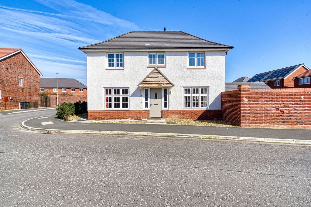 Property photo 1 of 34