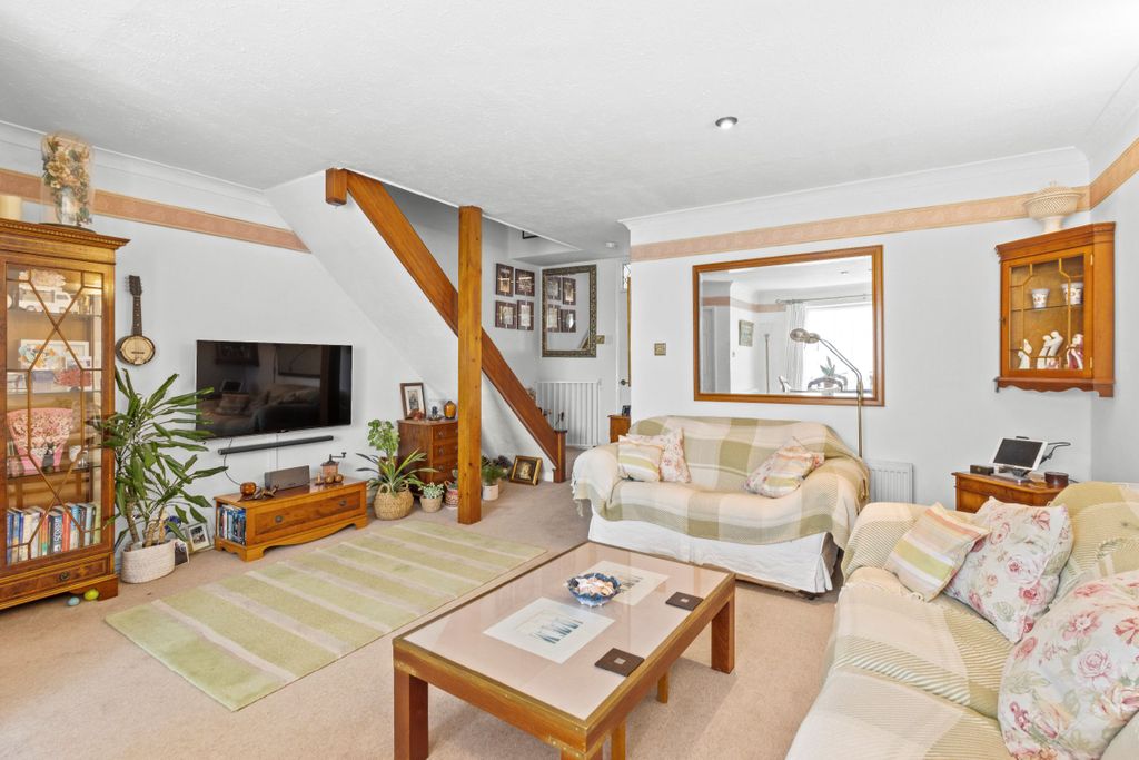 Property photo 2 of 22