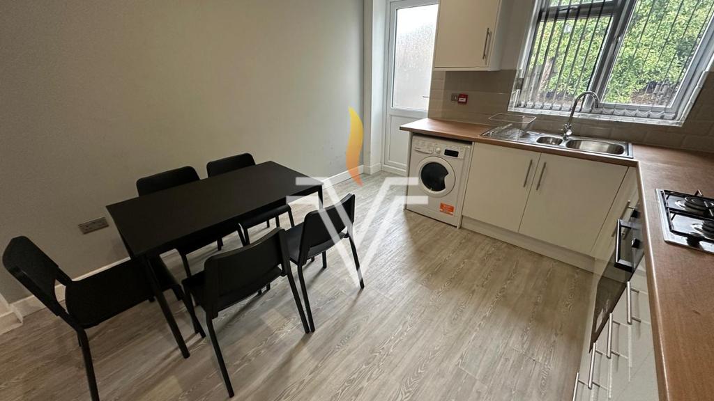 Property photo 2 of 38