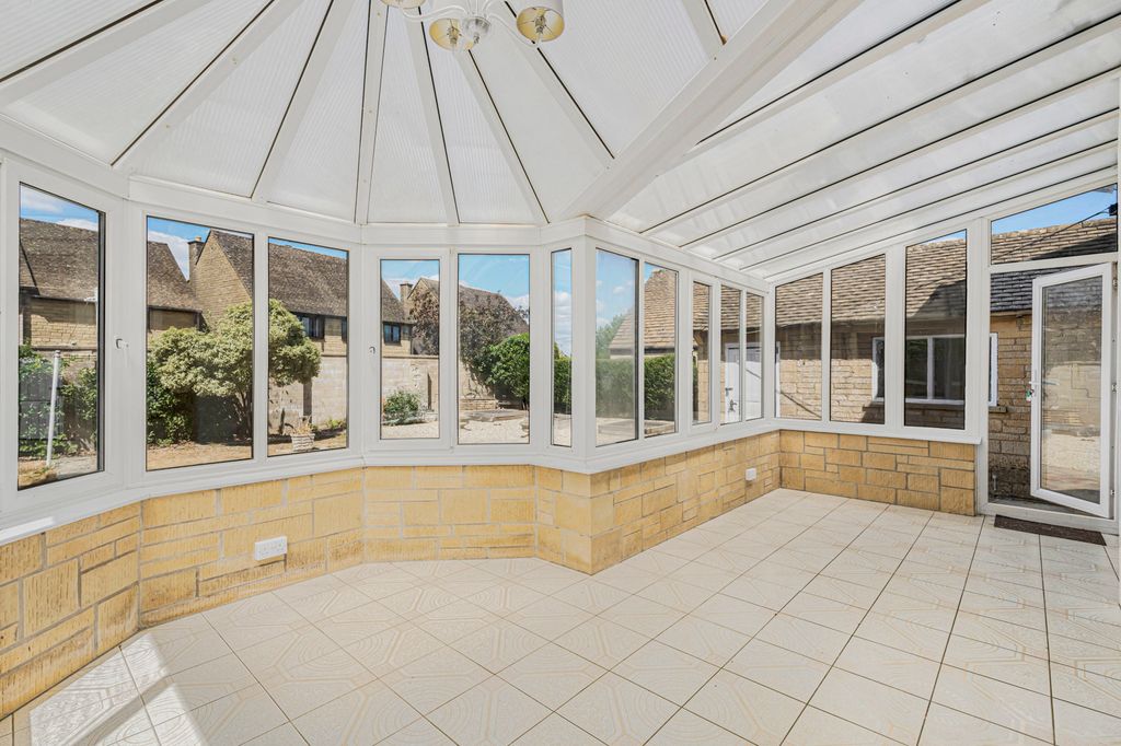 Property photo 2 of 18 9_88936