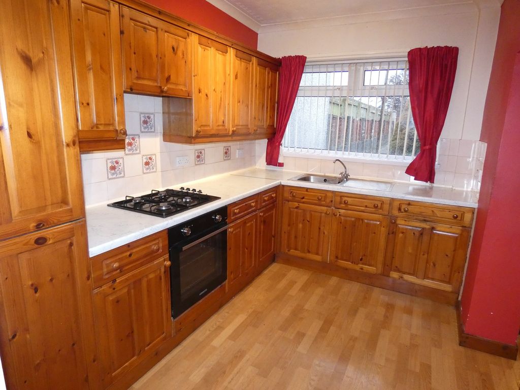 Property photo 3 of 13 Kitchen