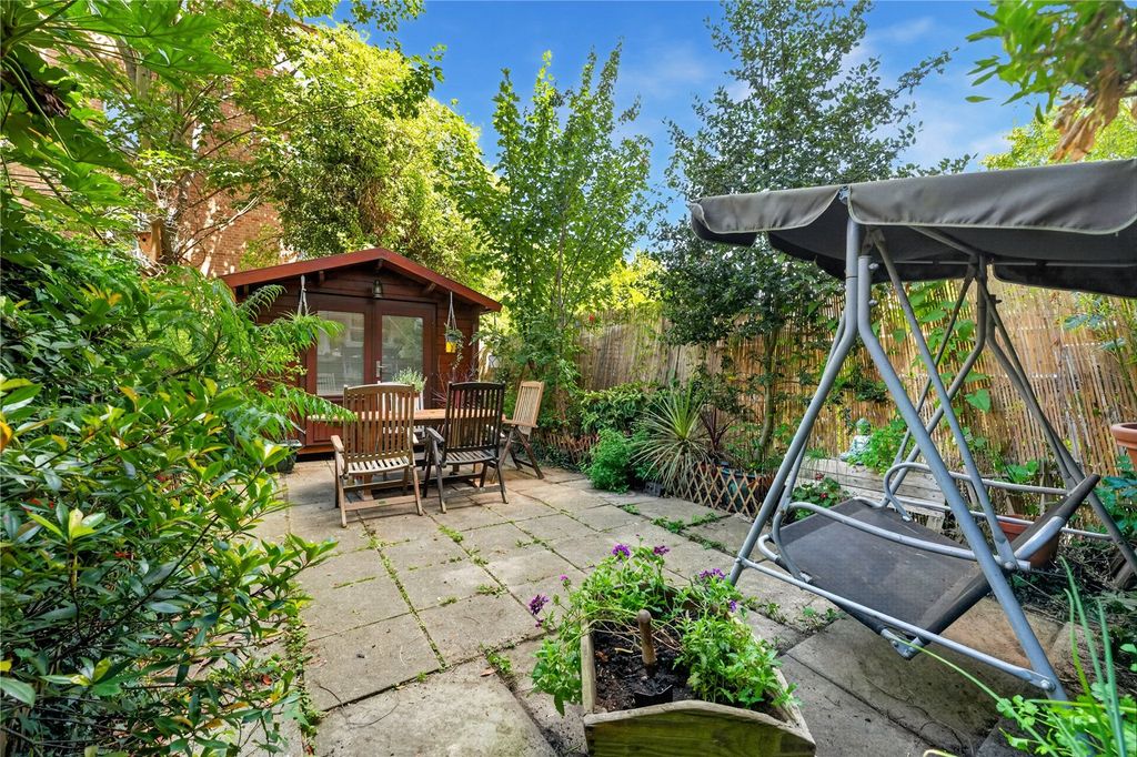 Property photo 2 of 24 Picture No. 41