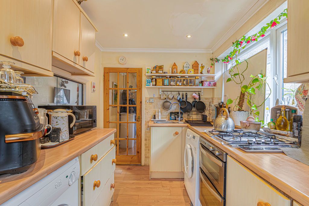 Property photo 3 of 18 Photo 10