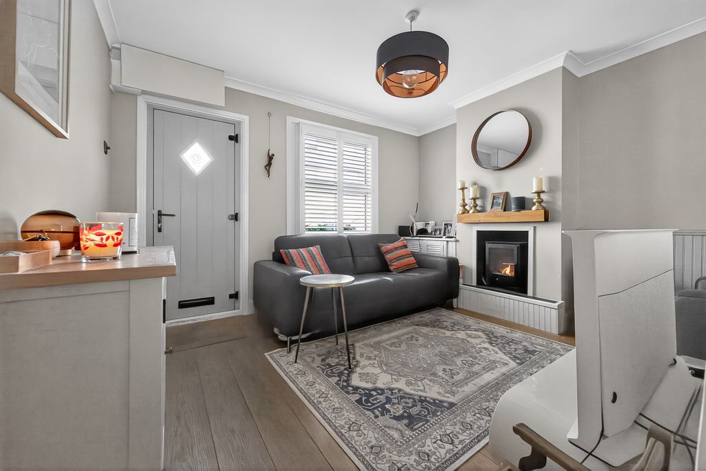 Property photo 3 of 19