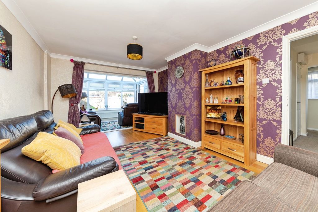 Property photo 2 of 20 Pbox-Img.Jpg