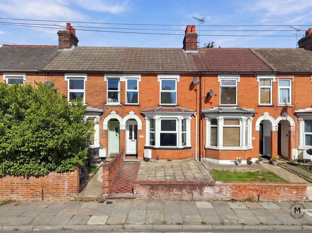 Property photo 1 of 17