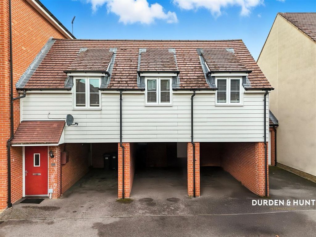 Property photo 1 of 12 The Square