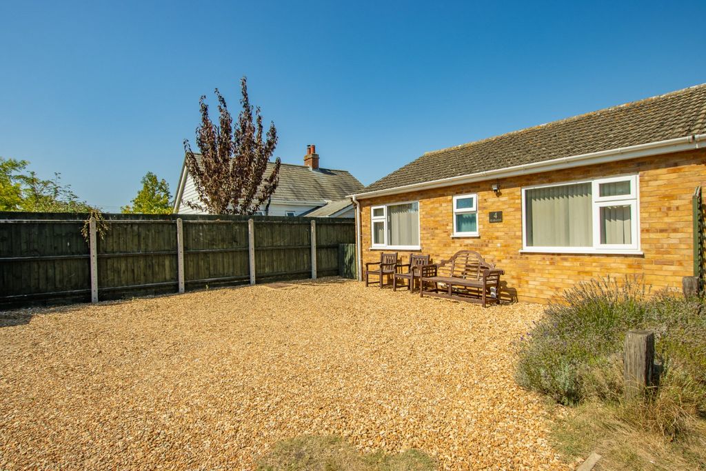 Property photo 1 of 15 4396011
