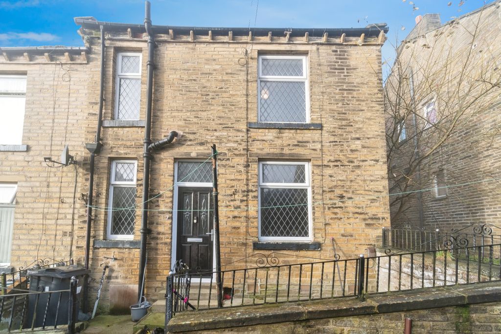 Property photo 3 of 12