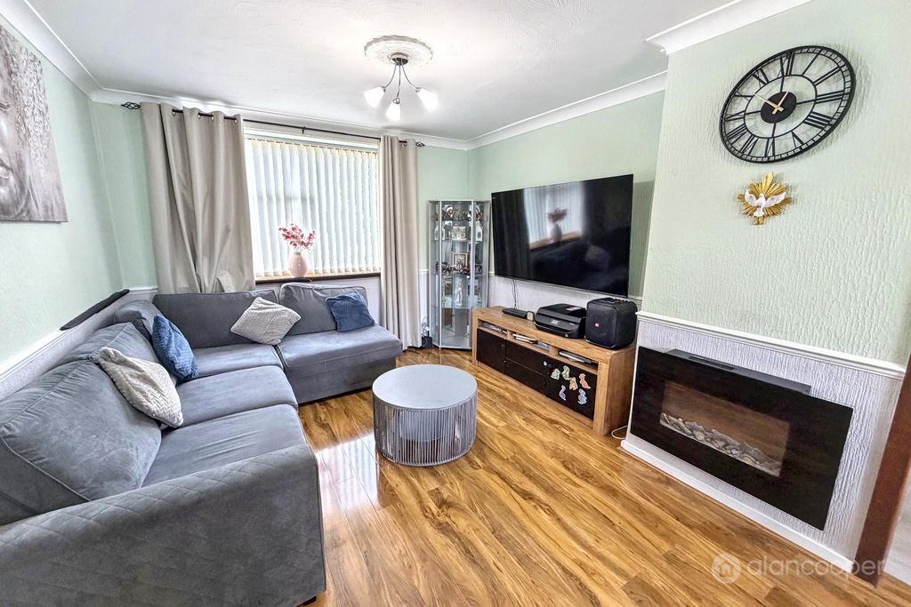 Property photo 2 of 17 5118064