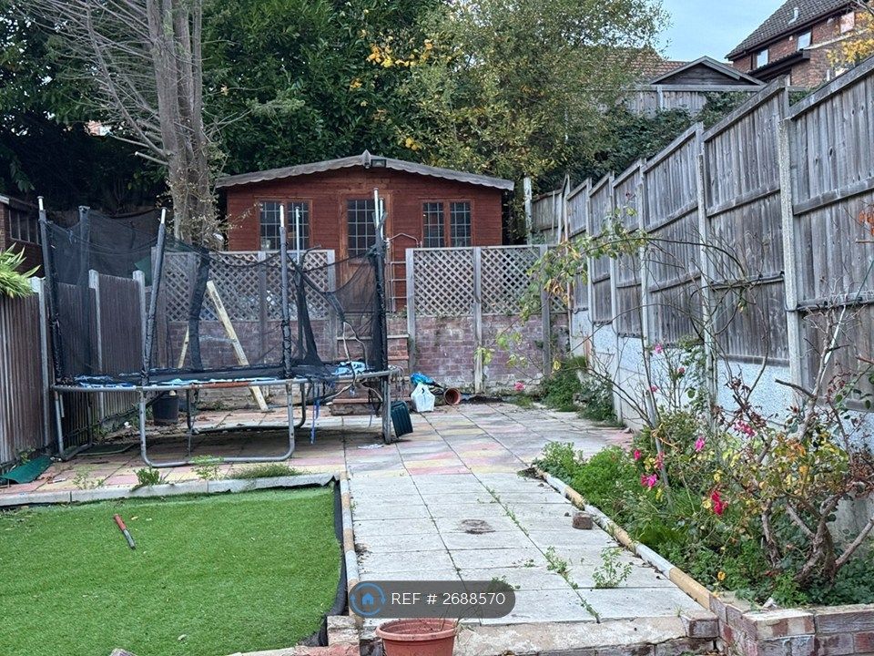 Property photo 2 of 6