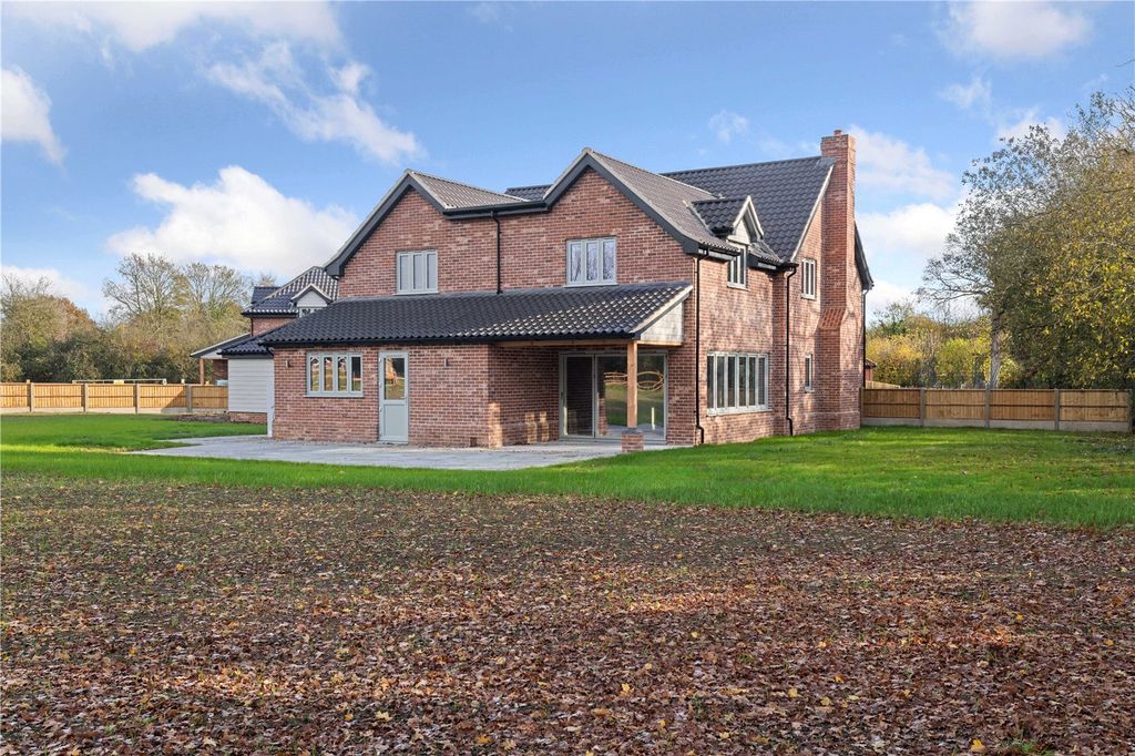 Property photo 2 of 17 Picture No. 02