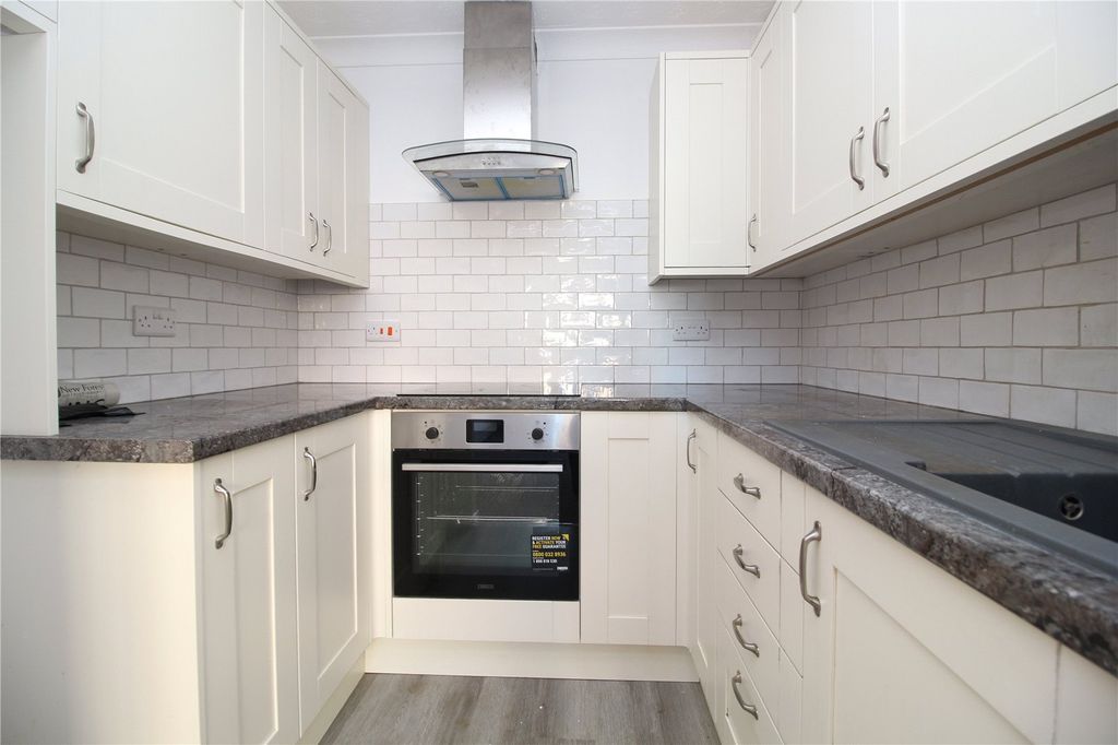 Property photo 3 of 11 Picture No. 22