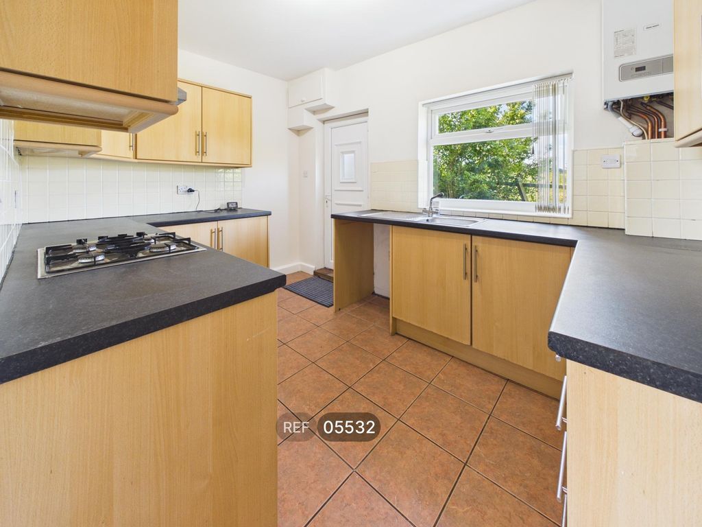 Property photo 3 of 15 Kitchen