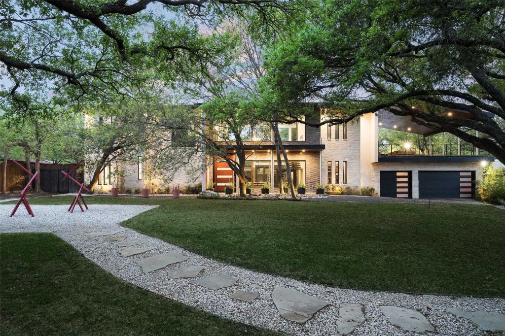 Property photo 1 of 31