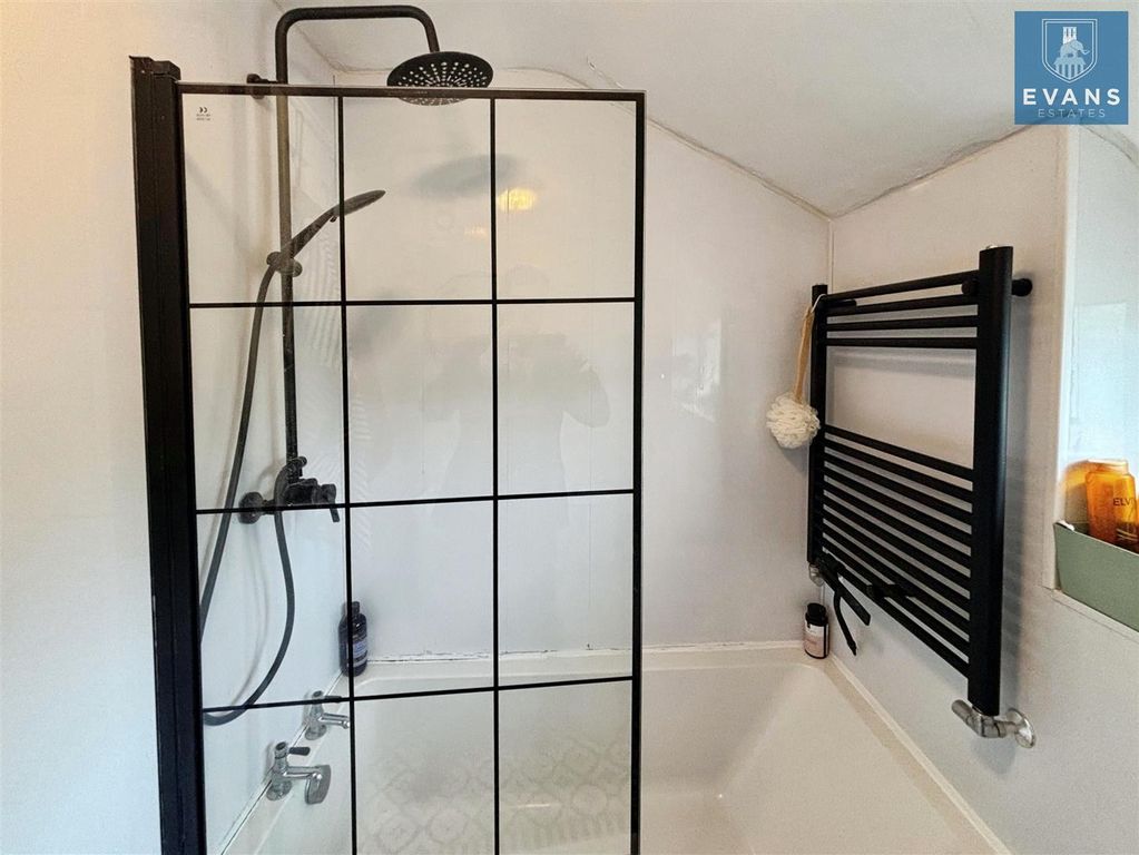 Property photo 3 of 29 Bathroom