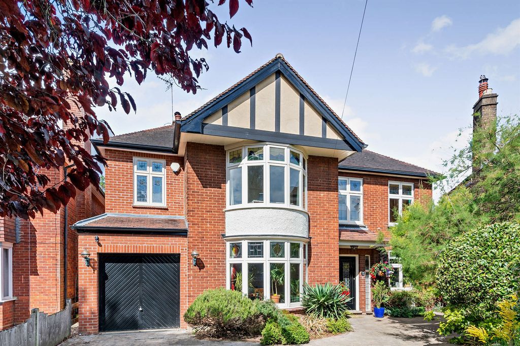 Property photo 1 of 12