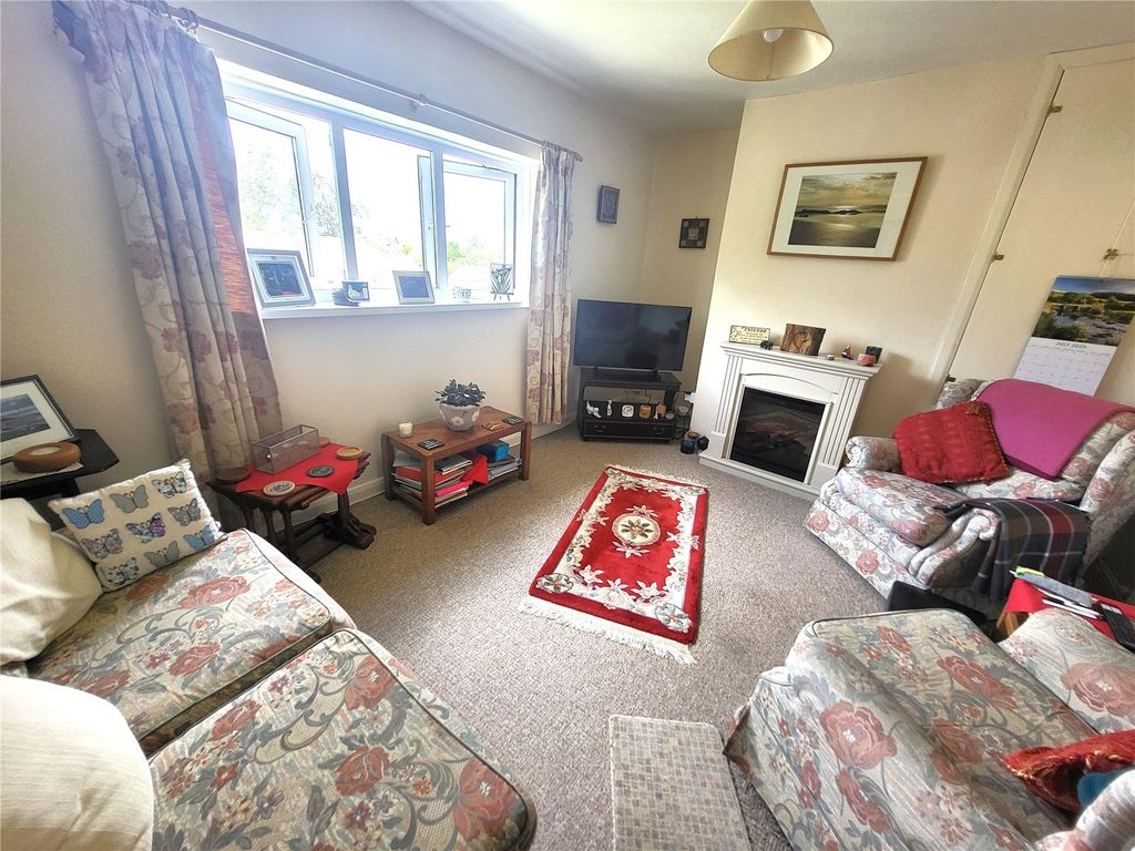 Property photo 2 of 14 Picture No. 02