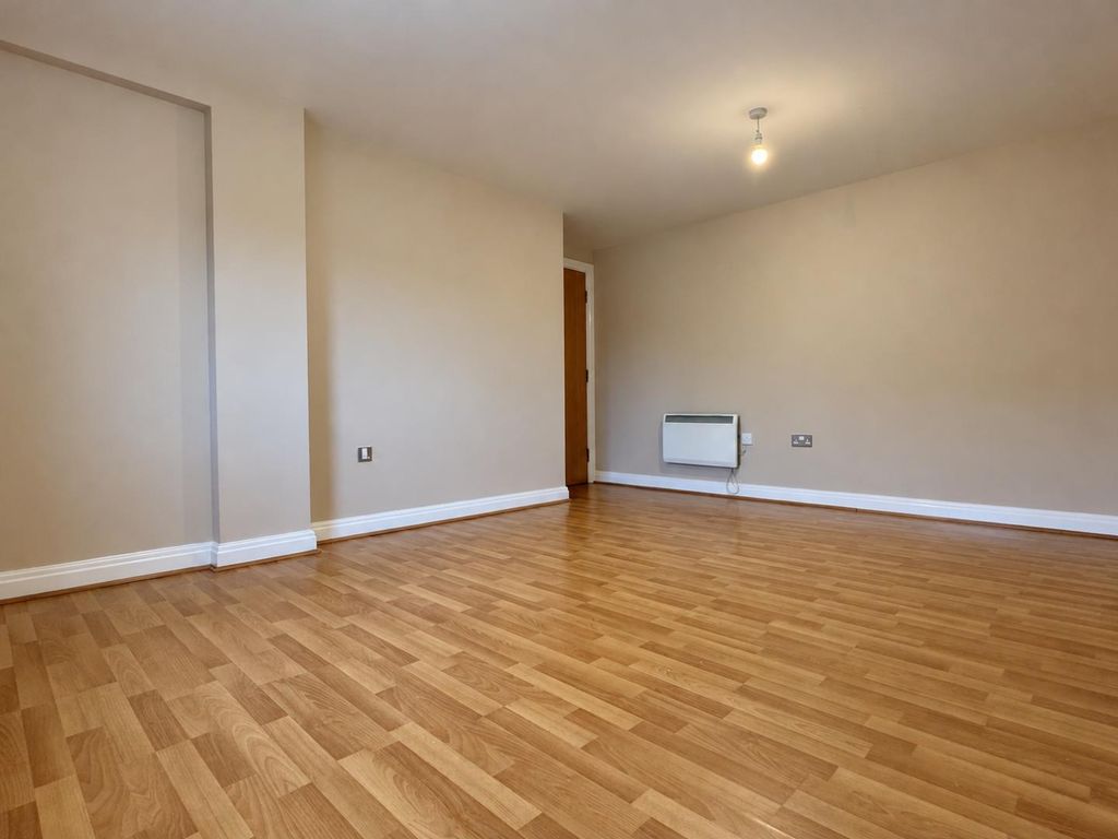 Property photo 3 of 8 A05DC271-Bcf0-416A-83Cf-623D52Efdfae.Png