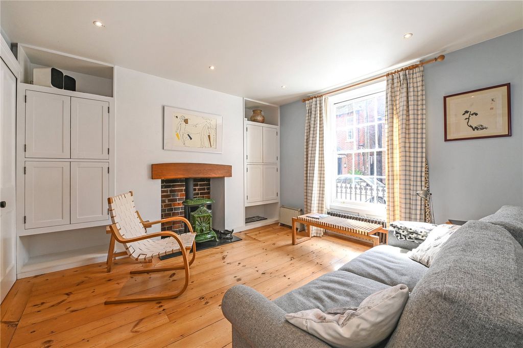 Property photo 3 of 22 Sitting Room
