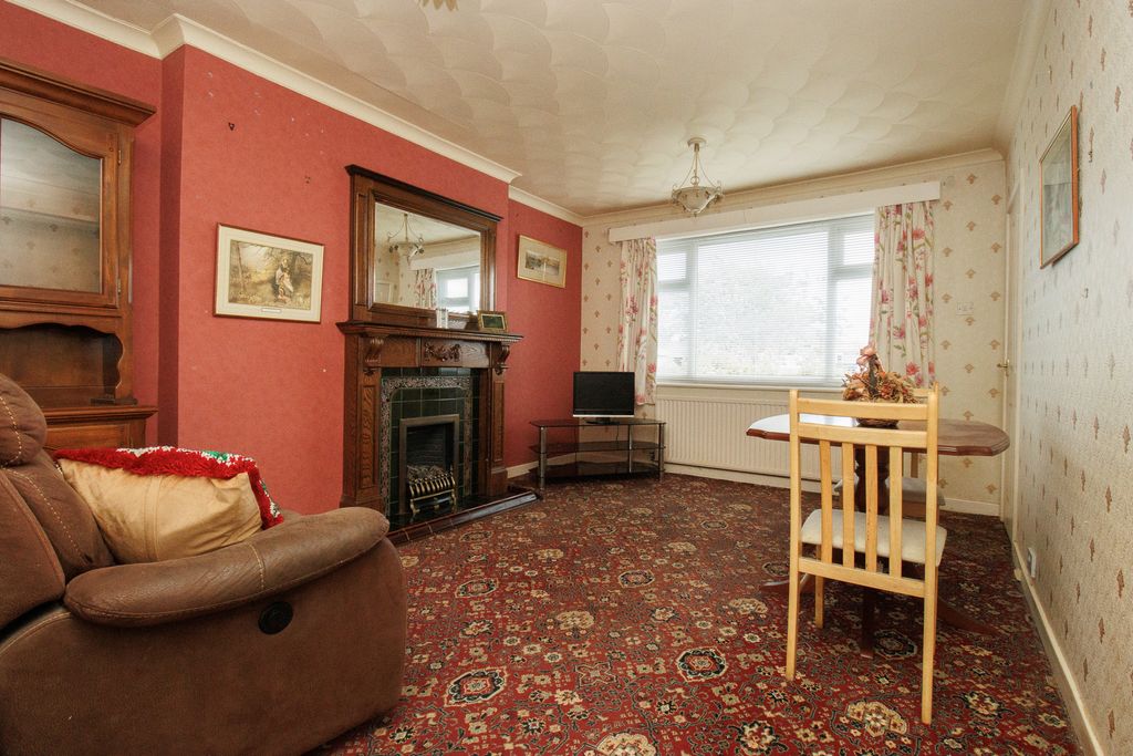 Property photo 3 of 22