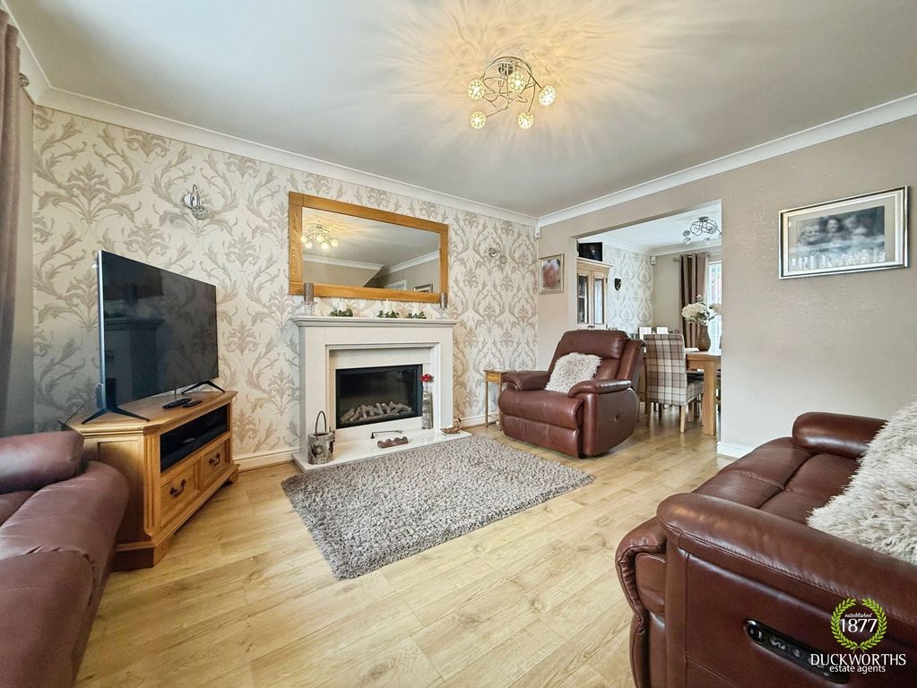 Property photo 2 of 23