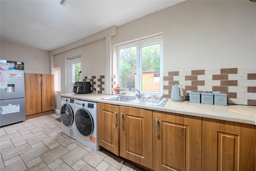 Property photo 3 of 21 Picture No. 04