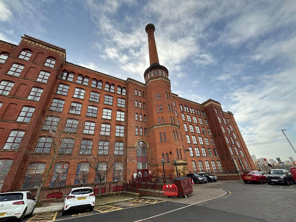 Property photo 1 of 10 Block