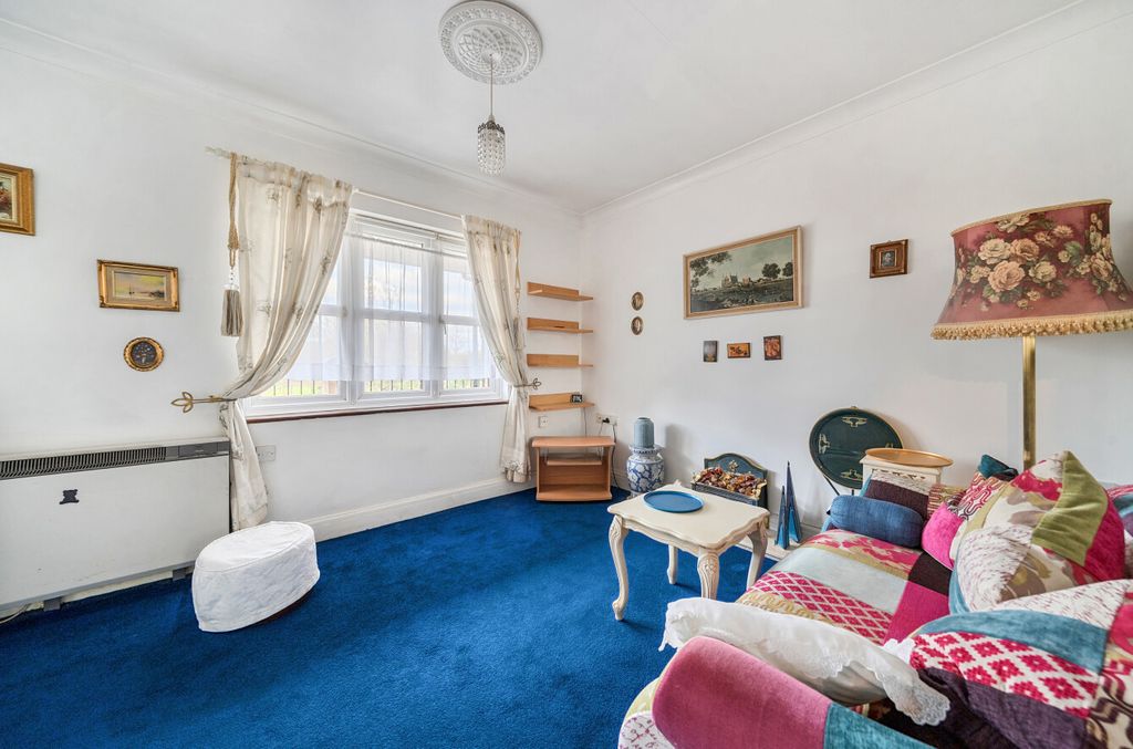 Property photo 3 of 20 1384006-5-691F337...