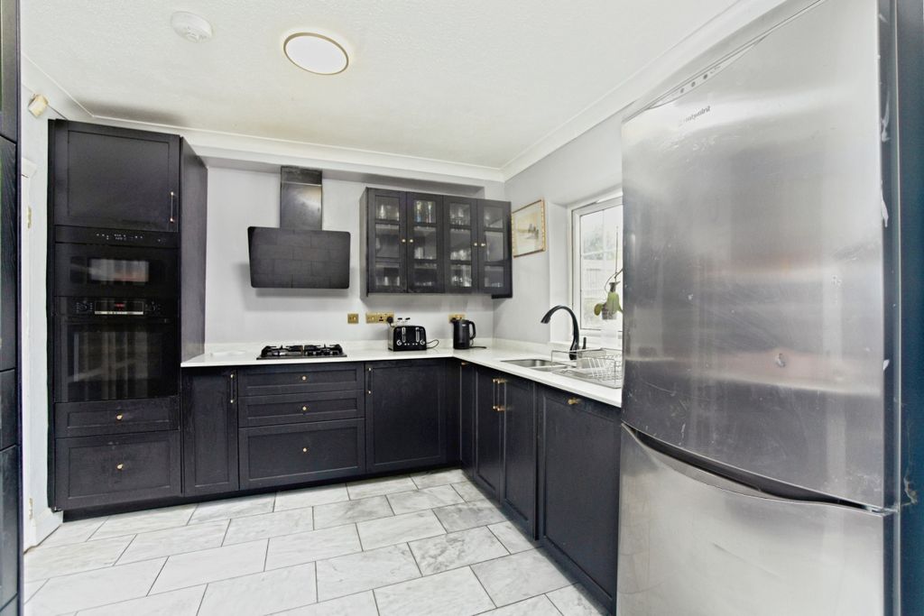 Property photo 2 of 17 8E69F931-4A3A-F111-88B5-7Ced8d6B4B86