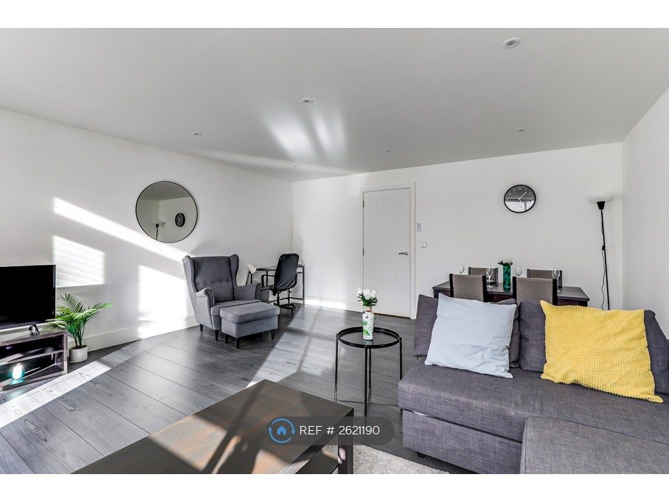 Property photo 2 of 35