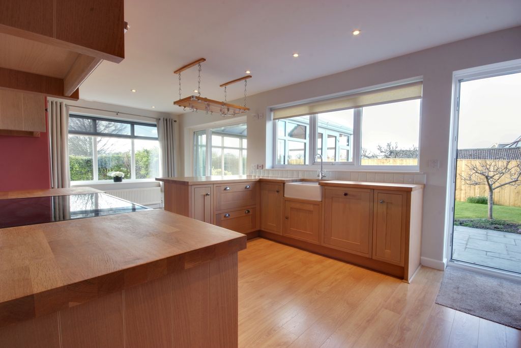 Property photo 3 of 20 1 Kit Din Aa