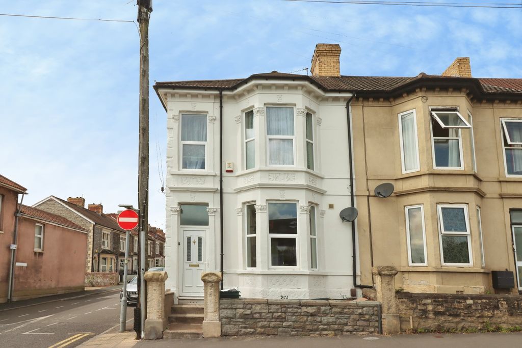 Property photo 1 of 18 Pbox-Img.Jpg