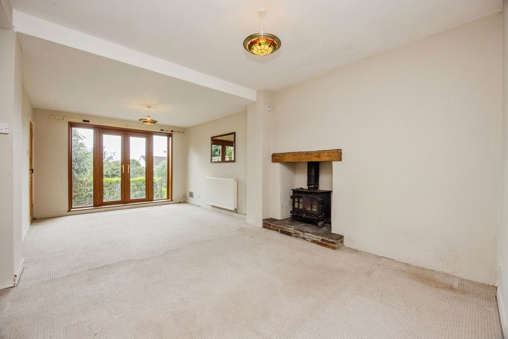 Property photo 2 of 17 Living Dining Room