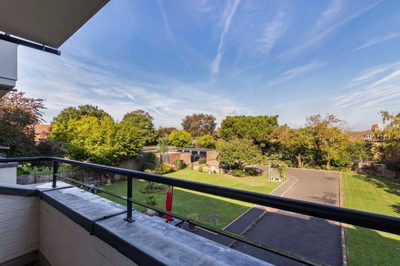 Property photo 3 of 10 Photo 7